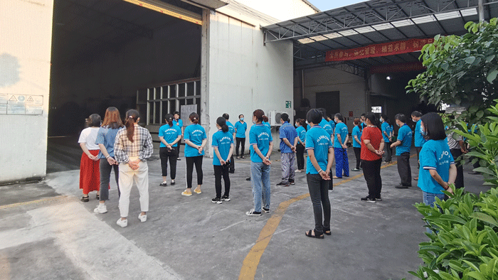 車間(jiān)晨會(huì)合影 車間晨會合(hé)影